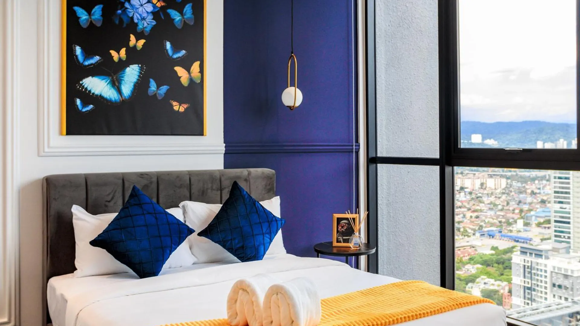 Scarletz Suites Klcc By Taheeens Kuala Lumpur Malaysia
