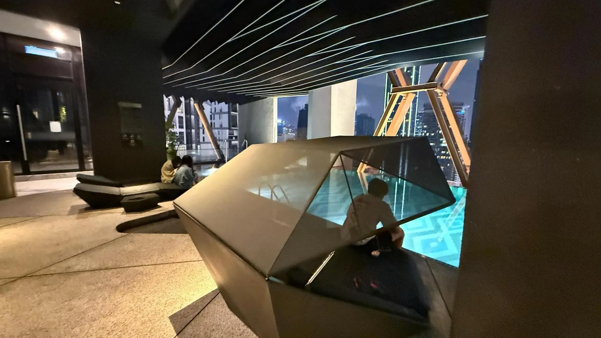 ***** Hotel Scarletz Suites Klcc By Taheeens Kuala Lumpur Malaysia