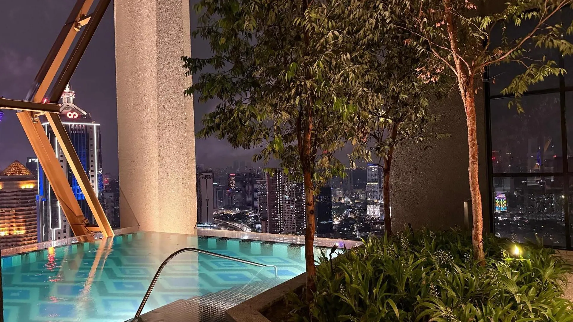 Scarletz Suites Klcc By Taheeens Kuala Lumpur Malaysia